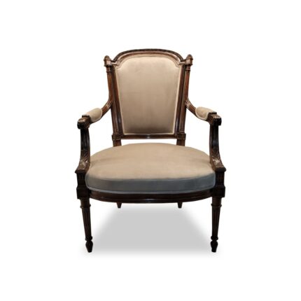 Versailles Armchair_Front